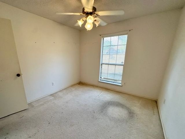 503 Pin Oak Drive, Terrell, TX 75161