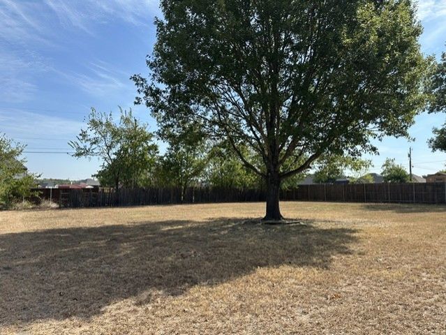 503 Pin Oak Drive, Terrell, TX 75161