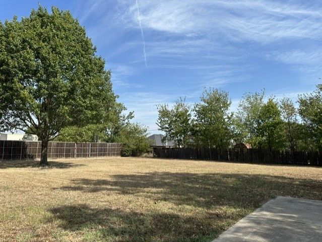 503 Pin Oak Drive, Terrell, TX 75161