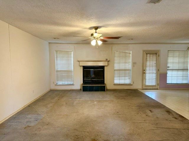 503 Pin Oak Drive, Terrell, TX 75161