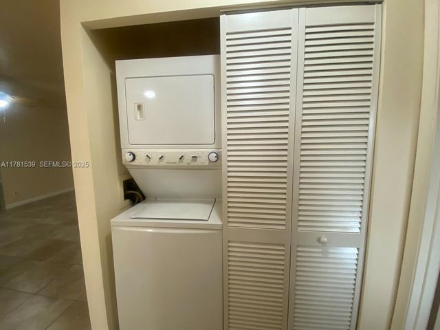 6890 Royal Palm Boulevard 305H, Margate, FL 33063