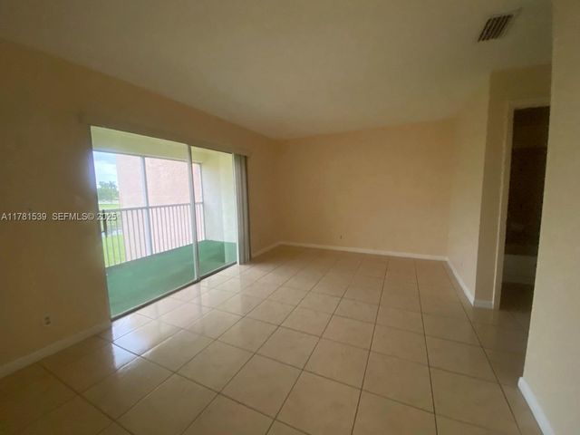 6890 Royal Palm Boulevard 305H, Margate, FL 33063
