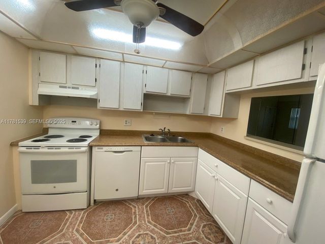 6890 Royal Palm Boulevard 305H, Margate, FL 33063