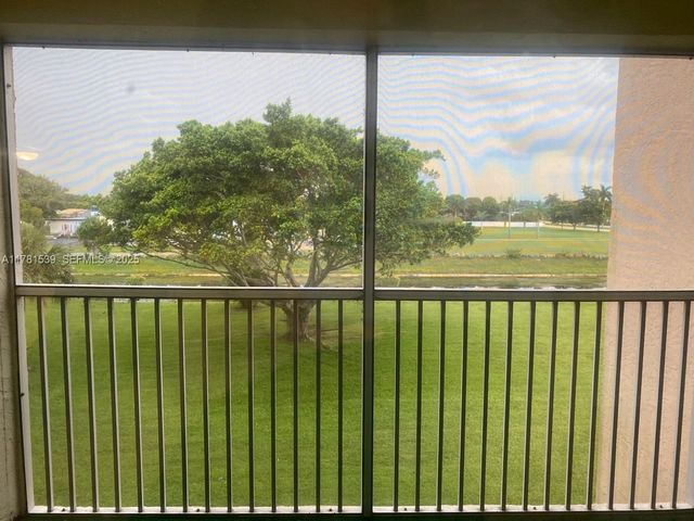 6890 Royal Palm Boulevard 305H, Margate, FL 33063