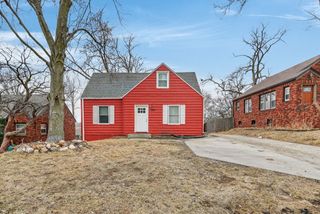 948 65th Street, Windsor Heights, IA 50324