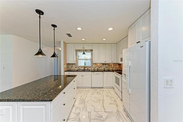 3324 WESTFORD LANE 112, Sarasota, FL 34231