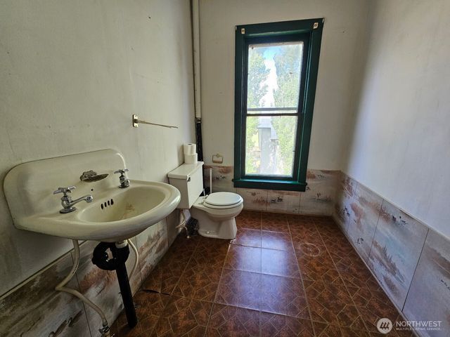 1610 Ironwood Street, Oroville, WA 98844