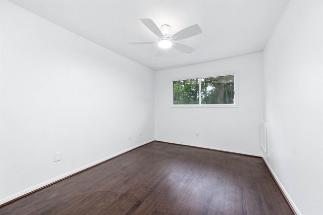 727 Bunker Hill Road 104, Houston, TX 77024