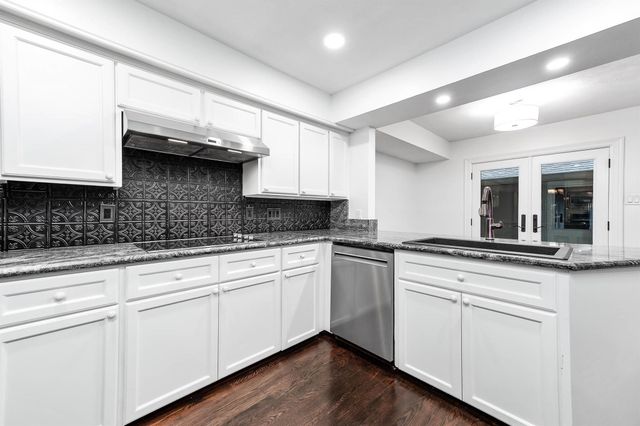 727 Bunker Hill Road 104, Houston, TX 77024