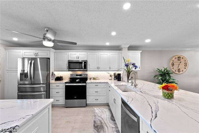 4309 Mariner WAY 405, Fort Myers, FL 33919