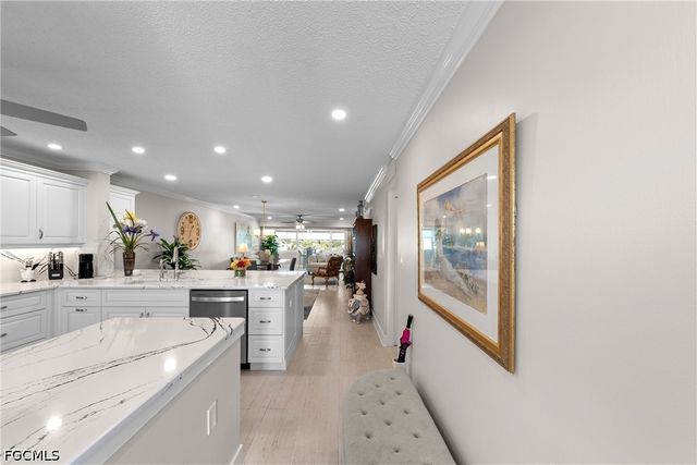 4309 Mariner WAY 405, Fort Myers, FL 33919