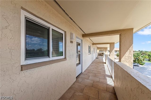 4309 Mariner WAY 405, Fort Myers, FL 33919
