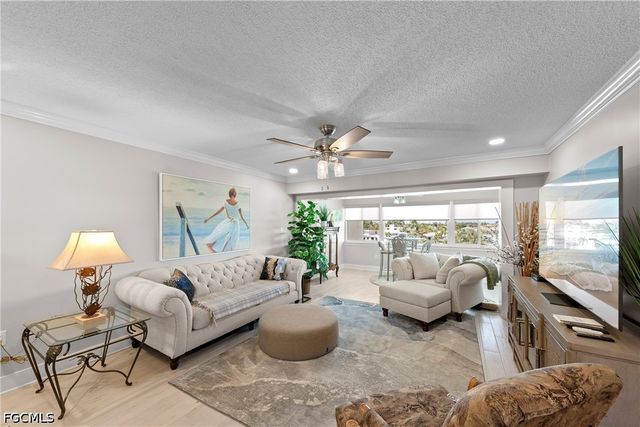 4309 Mariner WAY 405, Fort Myers, FL 33919