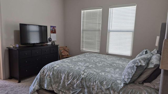 5417 E Village Avenue NE, Rio Rancho, NM 87144