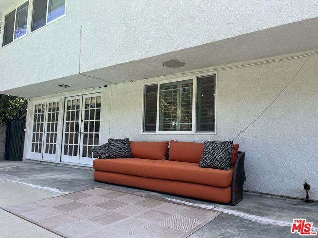 5819 Fairhaven Avenue, Woodland Hills (los Angeles), CA 91367