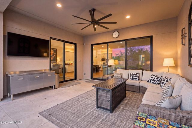 1118 E PASEO Way, Phoenix, AZ 85042