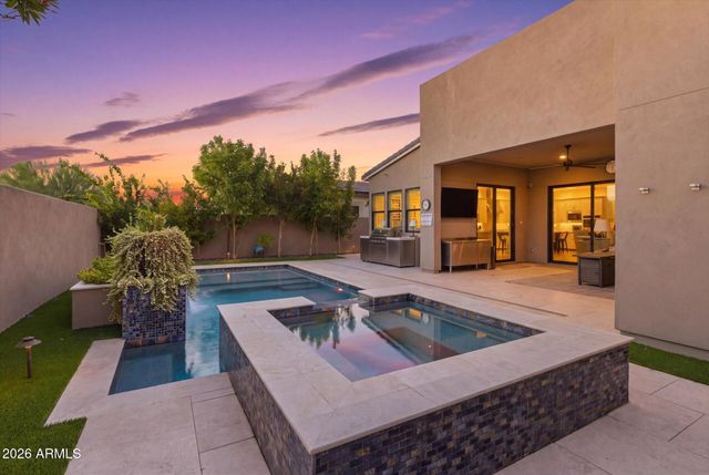 1118 E PASEO Way, Phoenix, AZ 85042