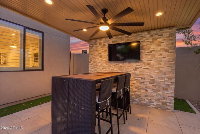 1118 E PASEO Way, Phoenix, AZ 85042