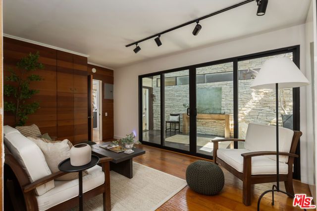 454 Stassi Lane, Santa Monica, CA 90402