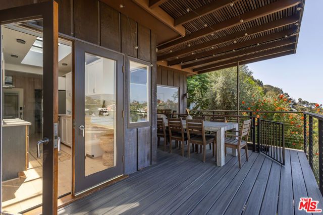 454 Stassi Lane, Santa Monica, CA 90402