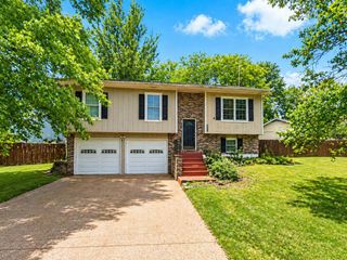 1845 W BORIS DR, Columbia, MO 65203