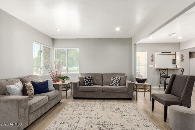 1134 W 2ND Street, Mesa, AZ 85201