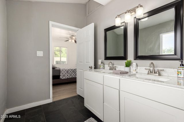 1134 W 2ND Street, Mesa, AZ 85201