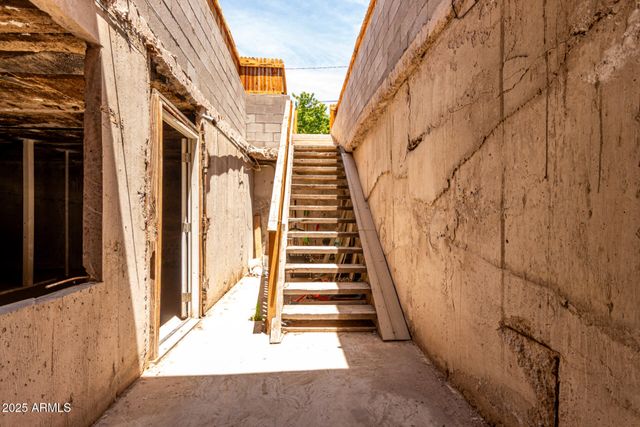 1134 W 2ND Street, Mesa, AZ 85201