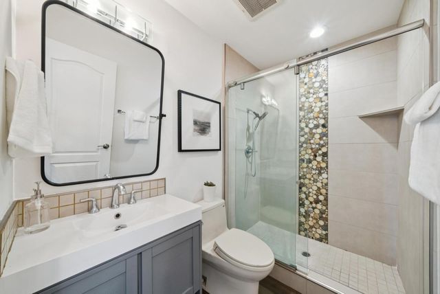 900 Highlands Circle, Los Altos, CA 94024