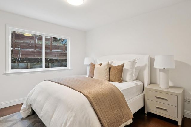 900 Highlands Circle, Los Altos, CA 94024