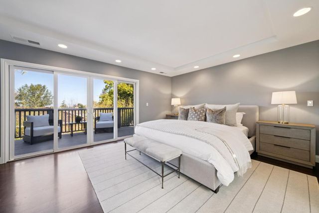 900 Highlands Circle, Los Altos, CA 94024