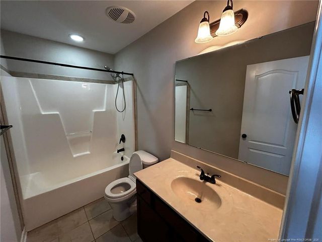 2804 Deepwater Court, Fayetteville, NC 28306