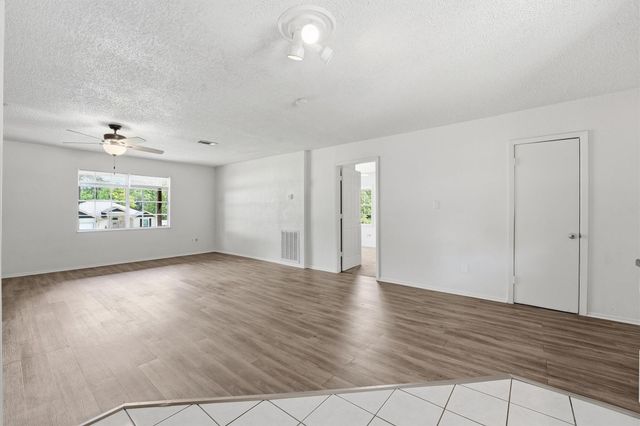 6492 Bonanza Drive, Montgomery, TX 77316