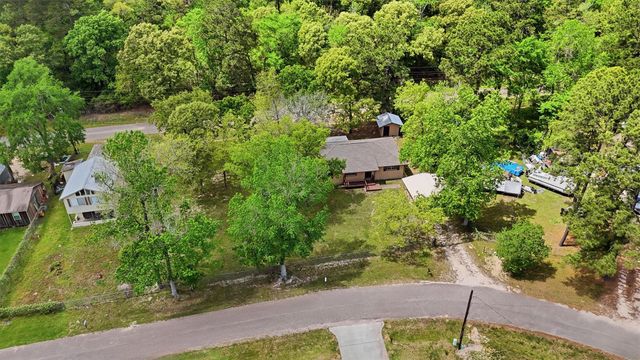 6492 Bonanza Drive, Montgomery, TX 77316