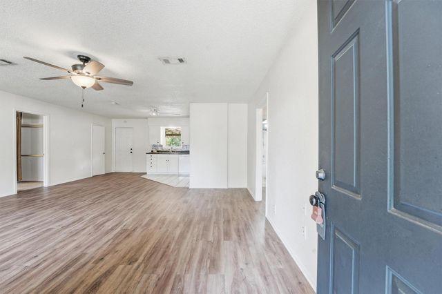 6492 Bonanza Drive, Montgomery, TX 77316