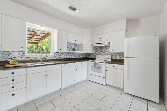 6492 Bonanza Drive, Montgomery, TX 77316