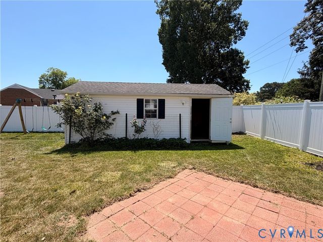 9017 Jeans Grove Ln, Mechanicsville, VA 23116