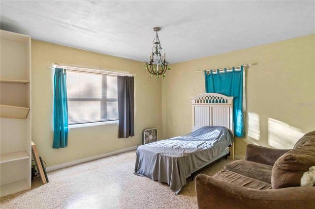 2695 S EAST AVENUE, Sarasota, FL 34239