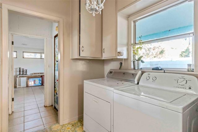 2695 S EAST AVENUE, Sarasota, FL 34239