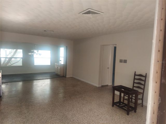 2695 S EAST AVENUE, Sarasota, FL 34239