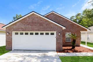 8566 MAPLE Street, Jacksonville, FL 32244