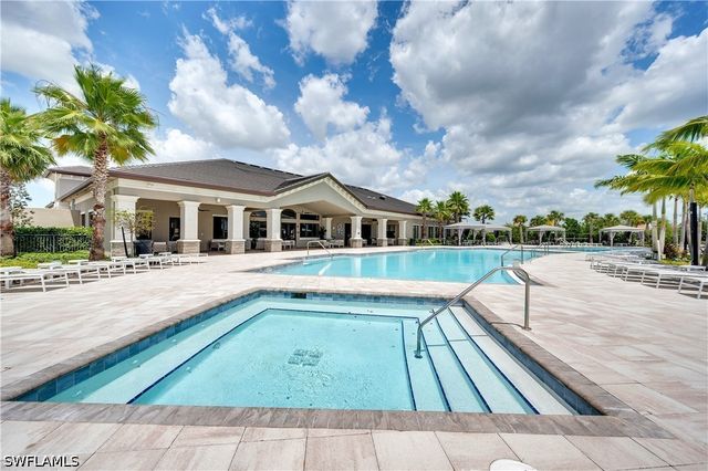 4617 Azalea DR, Naples, FL 34119