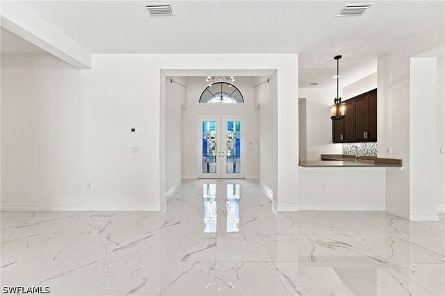 4617 Azalea DR, Naples, FL 34119