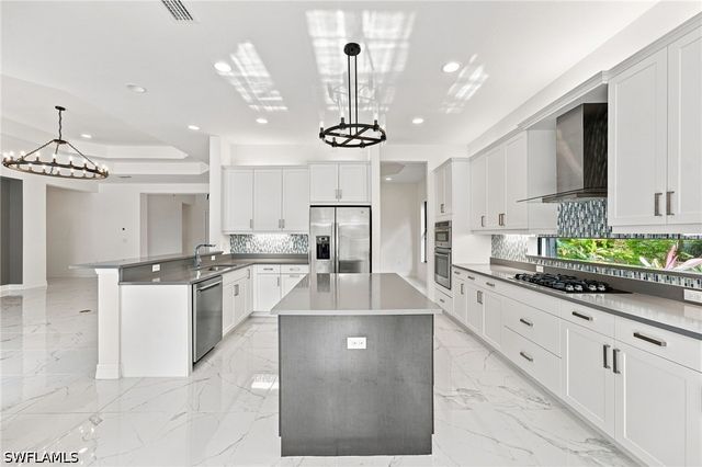4617 Azalea DR, Naples, FL 34119