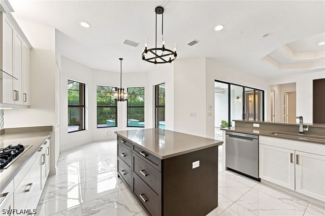 4617 Azalea DR, Naples, FL 34119