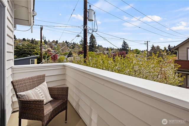 5015 A 8th Avenue NW, Seattle, WA 98107