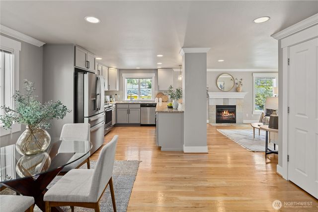 5015 A 8th Avenue NW, Seattle, WA 98107