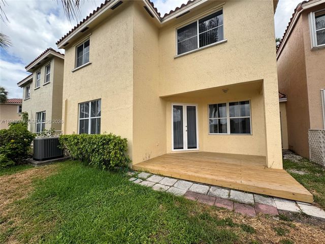3523 SW 169th Ter, Miramar, FL 33027