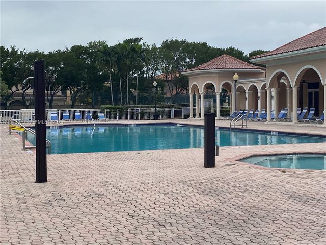 3523 SW 169th Ter, Miramar, FL 33027