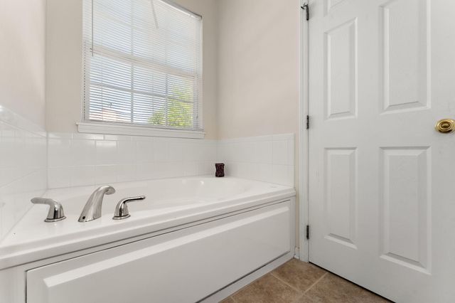 1356 Silver Fern Lane, Schererville, IN 46375